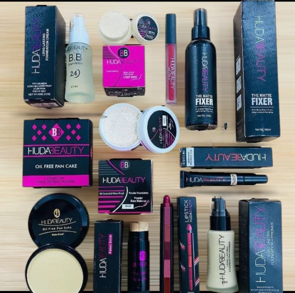 10 in 1 makeup deal / huda beauty makeup bundle perfect for all your beauty