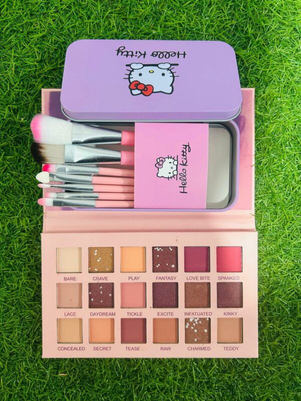 8 in 1 ultimate makeup deal , eyeshadows & makeup brushes - Image 3