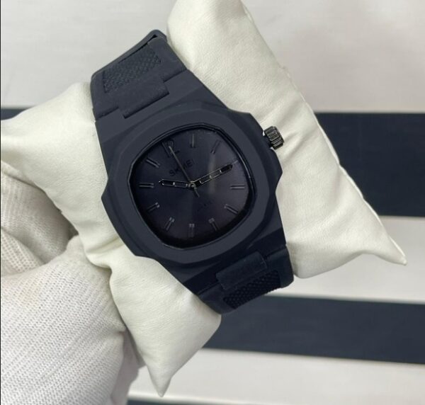 skmei new men quartz watch with silicone strap ( original ) | best quality men watch in black color | best quality analog watch for men (with box)
