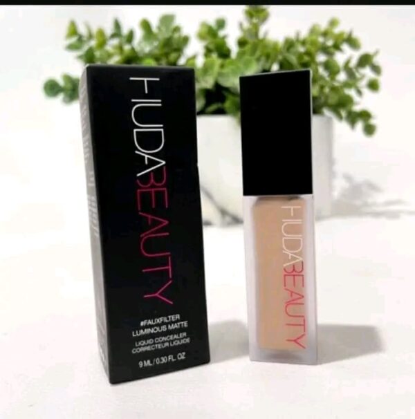 huda beauty makeup original foundation waterproof, super long wear 24hr - Image 3
