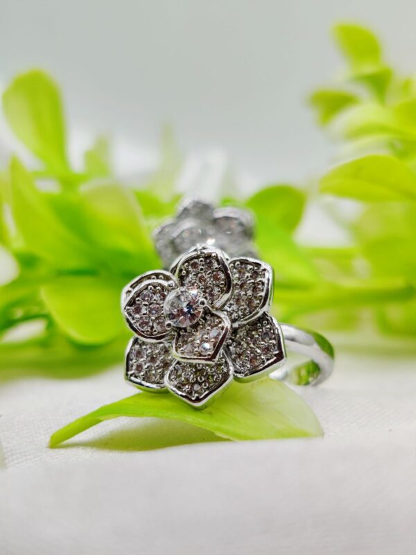 1 piece imported moveable luxurious petal bloom adjustable ring – 2 stunning color variants🌟 | luxurious design ring | adjustable ring | ring for girls & women ✨ - Image 4