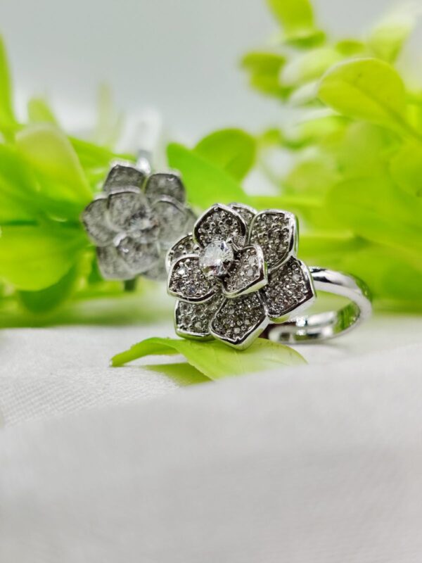 1 piece imported moveable luxurious petal bloom adjustable ring – 2 stunning color variants🌟 | luxurious design ring | adjustable ring | ring for girls & women ✨ - Image 2
