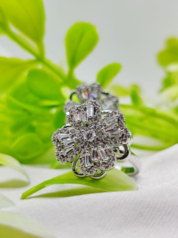1 piece imported dazzling movable floral blossom adjustable rings - 2 color  variants 🌟 | luxurious design ring | adjustable ring | ring for girls & women ✨ - Image 7