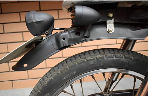 motorcycle cafe racer backlight, tale light, brake light with number plate holder 2 in 1 vintage quality ,grill backlight for bikes universal fitting - Image 4