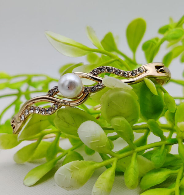 graceful adjustable bracelet with dazzling pearl accent – imported elegance | best quality artificial bracelet for girls & women | for every occasion