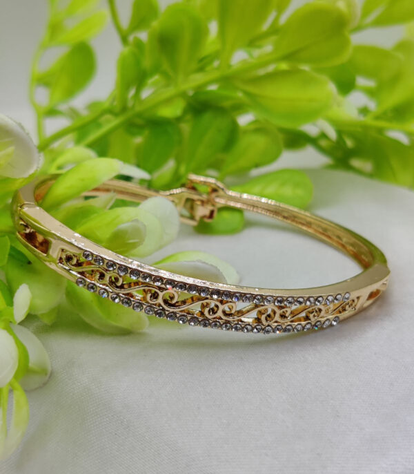 1 piece imported elegant adjustable bracelet with different design | twisted, heart, chevron, dazzling crossed, intricately crafted design | adjustable bracelet – best quality artificial bracelet for girls & women ( golden )