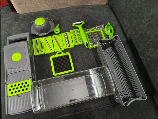 multifunctional vegetable slicer cutter shredders slicer with basket fruit potato chopper carrot grater - Image 7