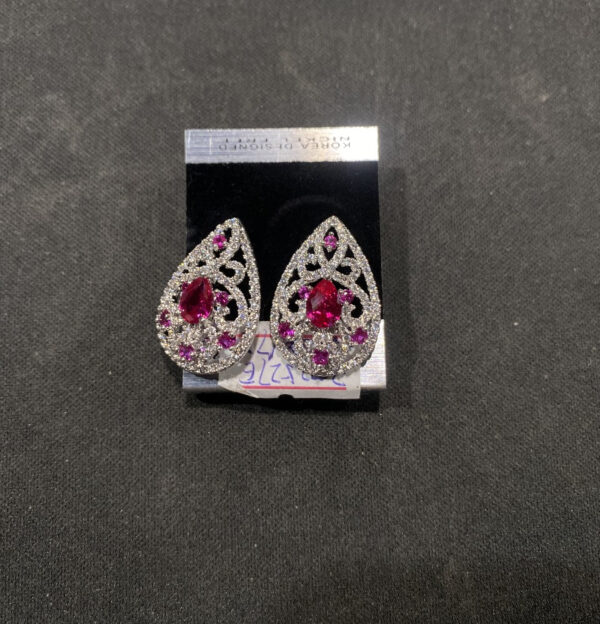 ar-ear-red-550-022