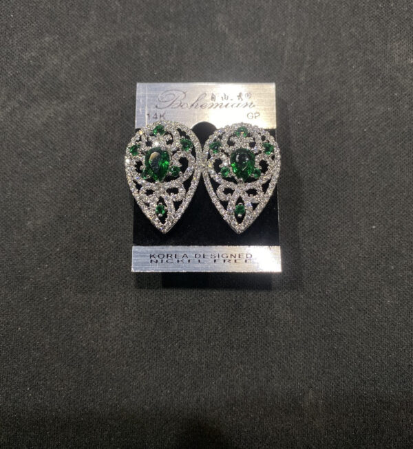 ar-ear-grn-550-022