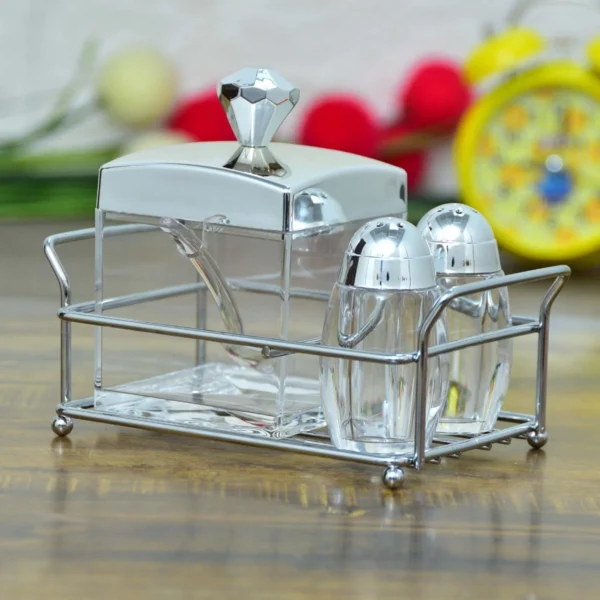 sugar pot and pepper cruet set