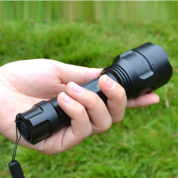 cobra tg usb charging led flashlight 200m