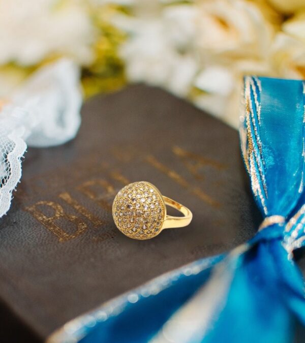 golden elegant royal trendy shinny crystal fashion jewelry ring - Image 3